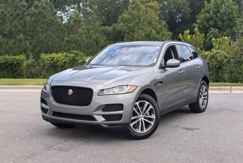 2020 Jaguar F-PACE Premium photo 1
