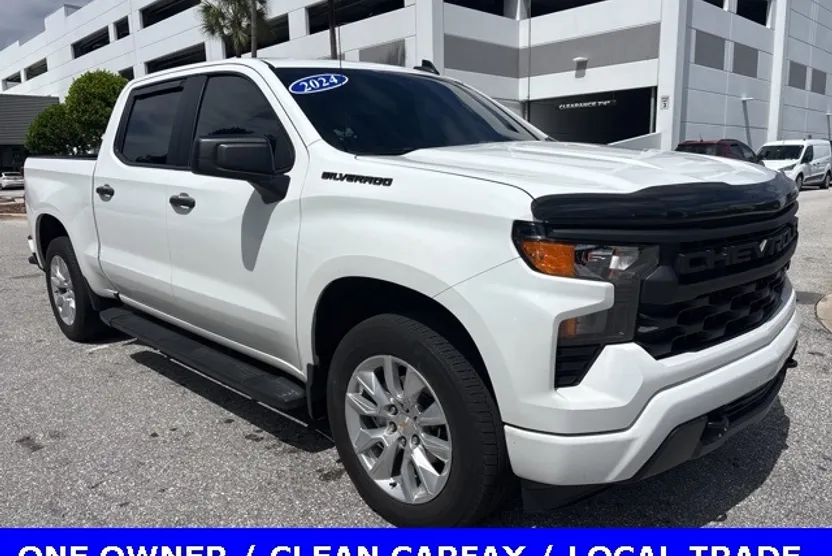 2024 Chevrolet Silverado 1500 Custom photo 1
