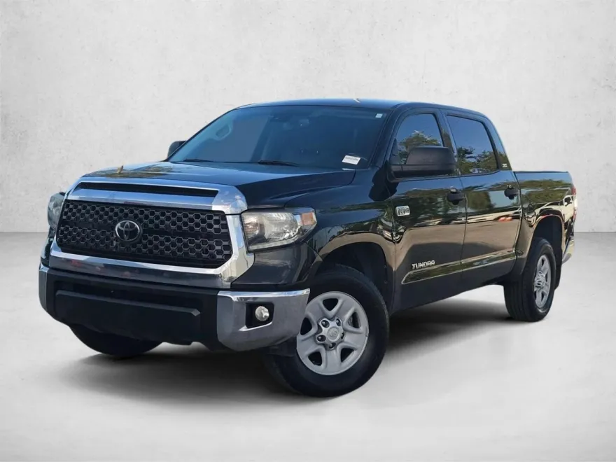 2020 Toyota Tundra SR5 CrewMax photo 1