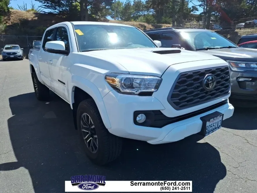 2023 Toyota Tacoma TRD Sport V6 photo 1