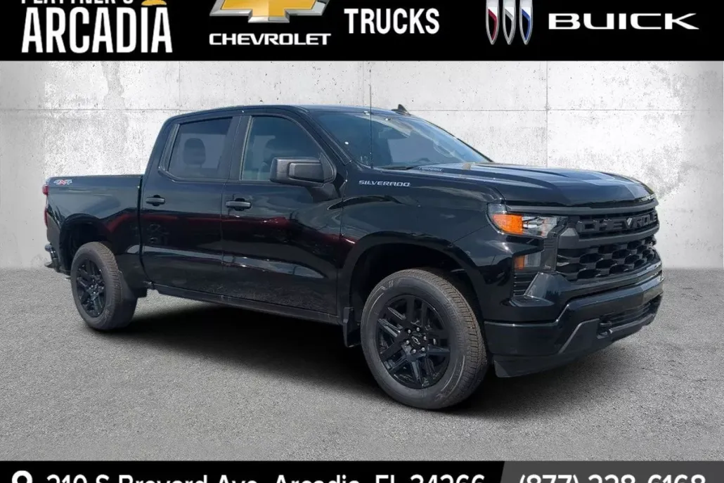 2025 Chevrolet Silverado 1500 Custom photo 1