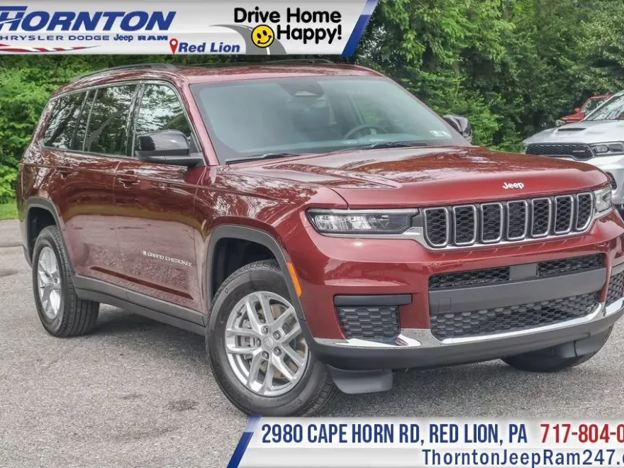2025 Jeep Grand Cherokee Laredo photo 1
