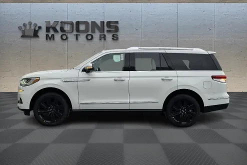2024 Lincoln Navigator Reserve photo 2