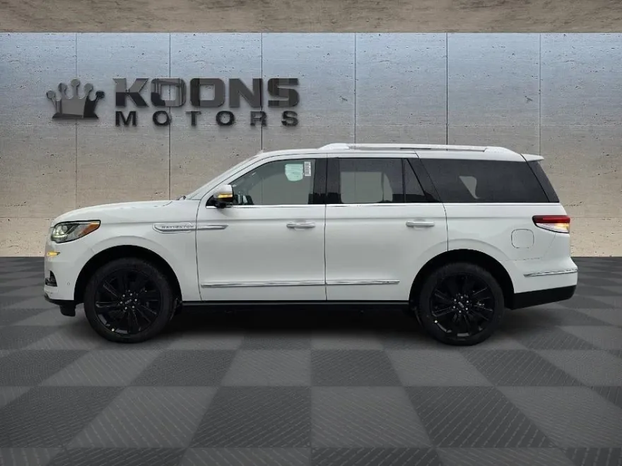 2024 Lincoln Navigator Reserve photo 2