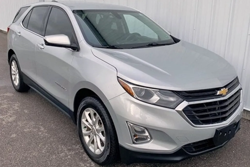 2018 Chevrolet Equinox LT photo 1
