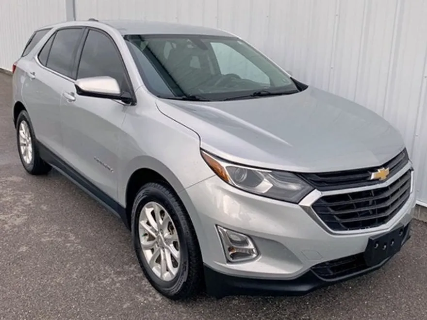 2018 Chevrolet Equinox LT photo 1