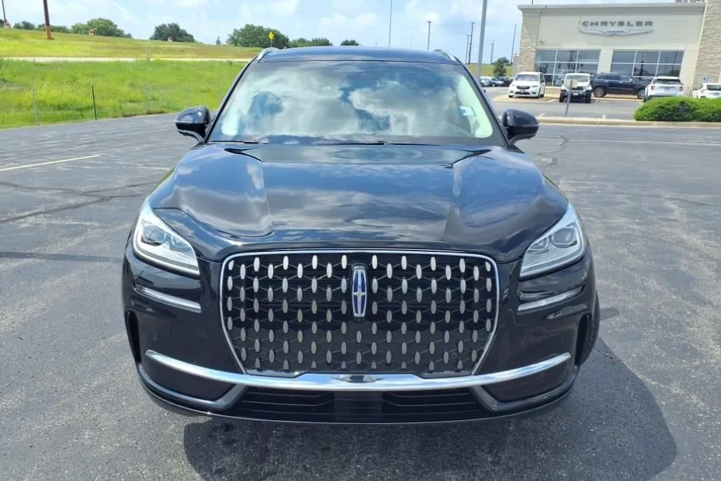 2023 Lincoln Corsair Grand Touring photo 1