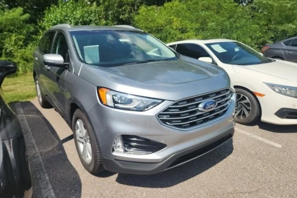 2020 Ford Edge SEL photo 1
