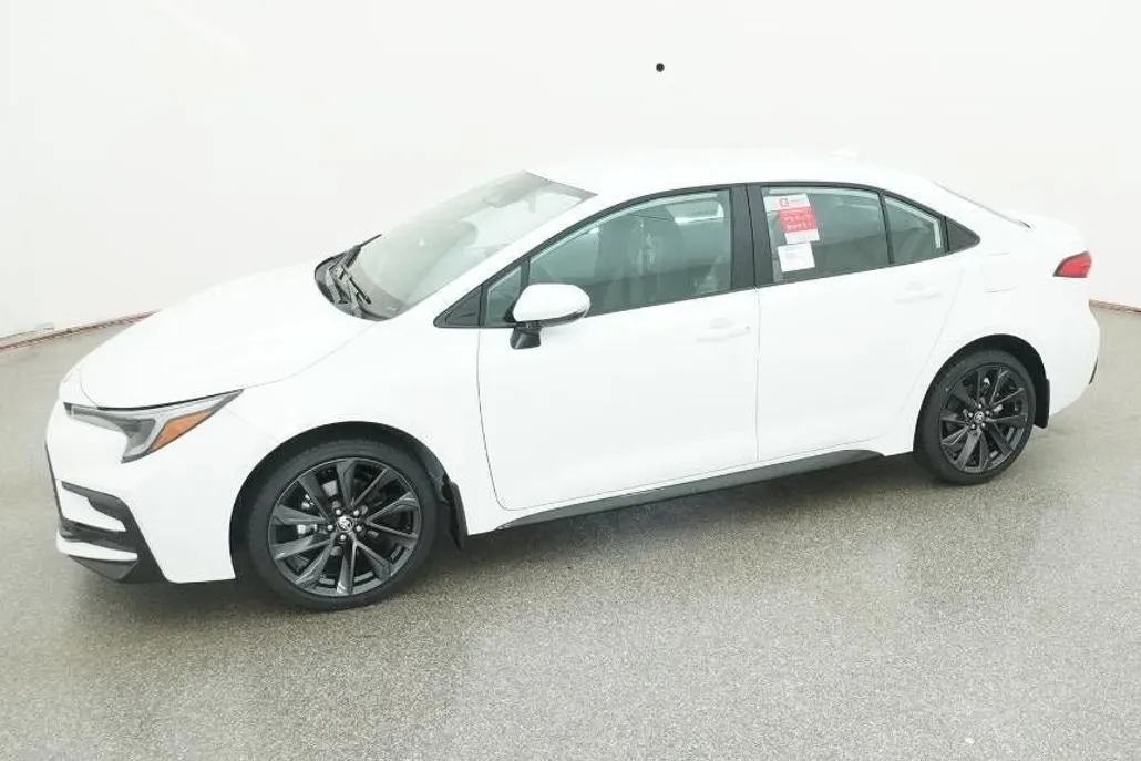 2026 Toyota Corolla SE photo 1