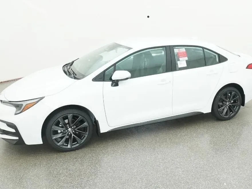 2026 Toyota Corolla SE photo 1