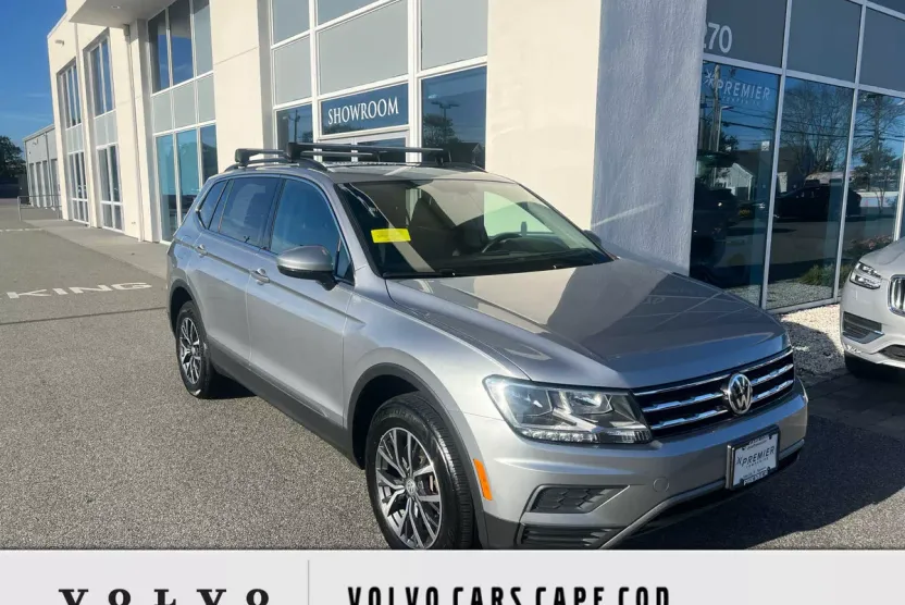 2020 Volkswagen Tiguan SE photo 1