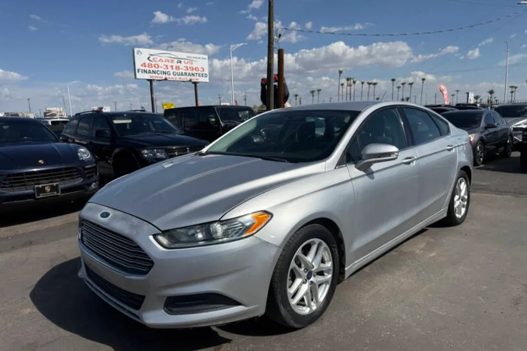 2015 Ford Fusion SE photo 1