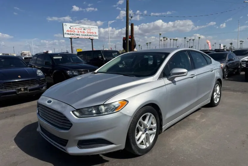 2015 Ford Fusion SE photo 1