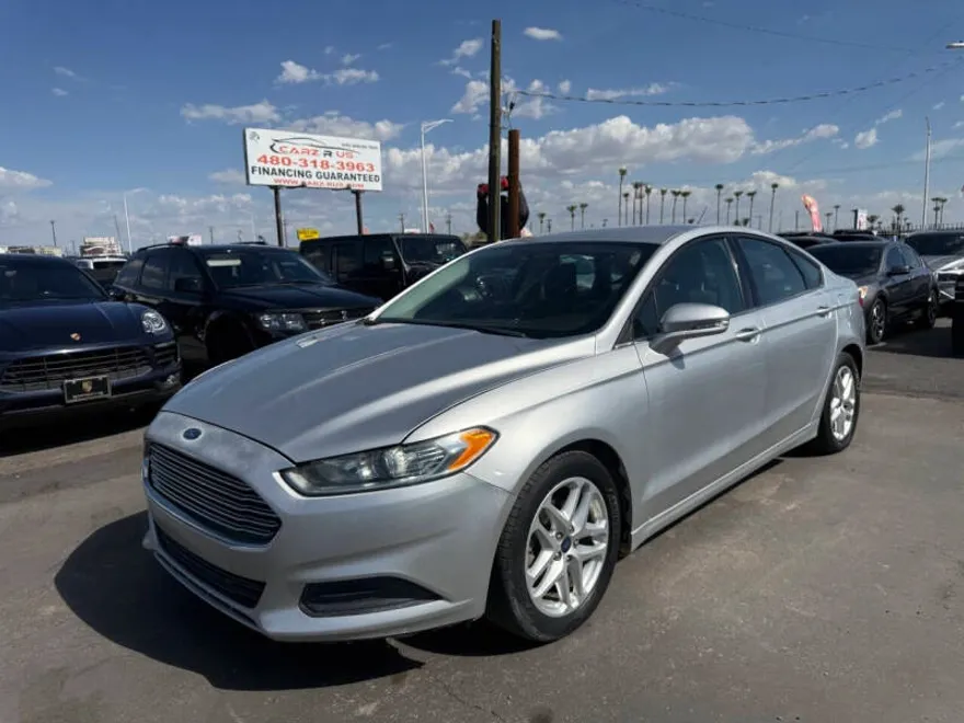 2015 Ford Fusion SE photo 1