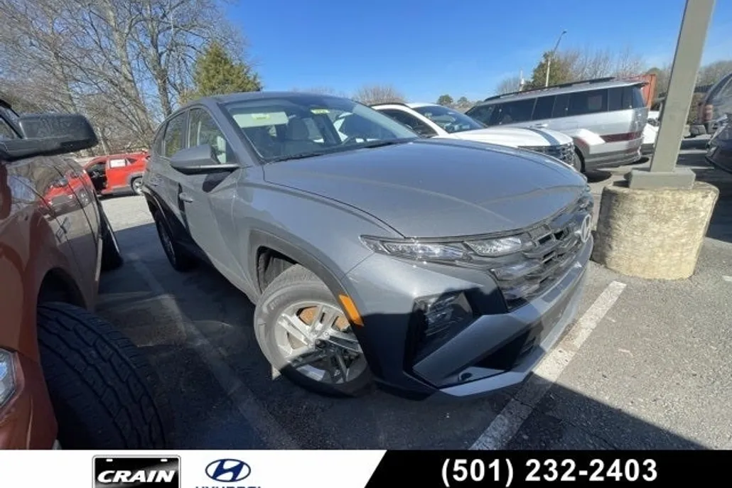 2025 Hyundai Tucson SE photo 1