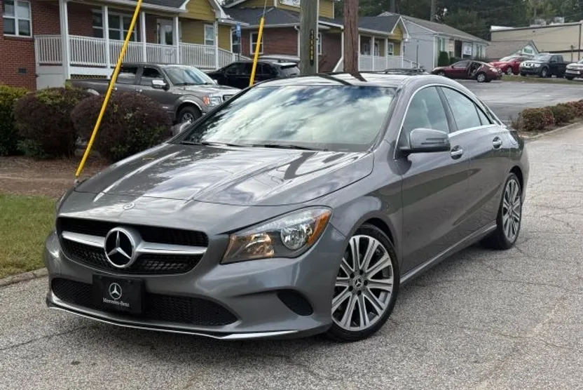 2018 Mercedes Benz CLA 250 4MATIC photo 1