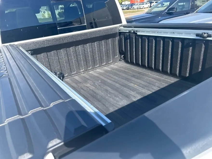 2022 Ram 1500 Laramie photo 6