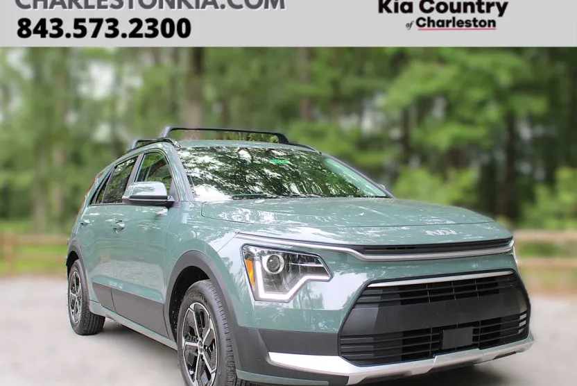 2025 Kia Niro EX photo 1