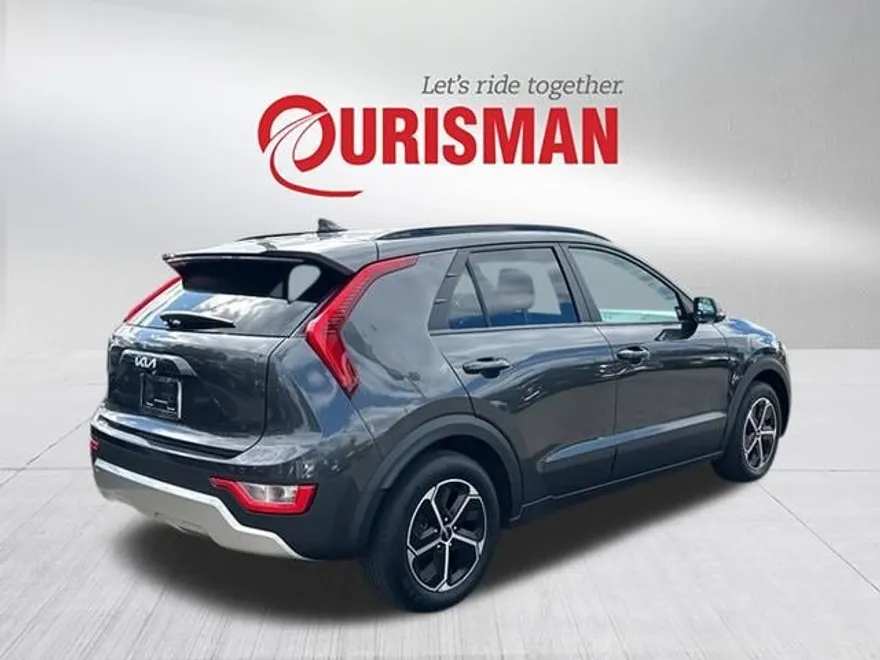 2023 Kia Niro EX photo 1