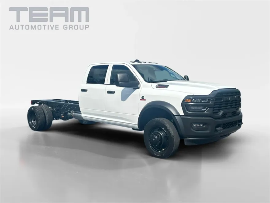 2025 Ram 5500 Tradesman photo 1