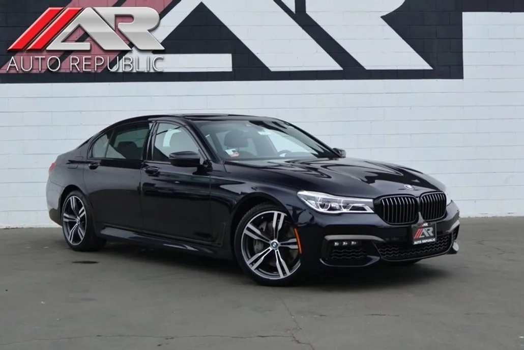 2019 Bmw 750i Sedan photo 1