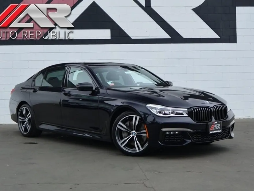 2019 Bmw 750i Sedan photo 1