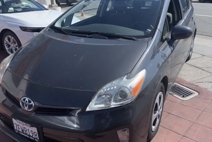 2014 Toyota Prius Two photo 1
