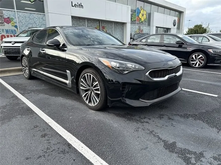 2018 Kia Stinger Premium photo 1
