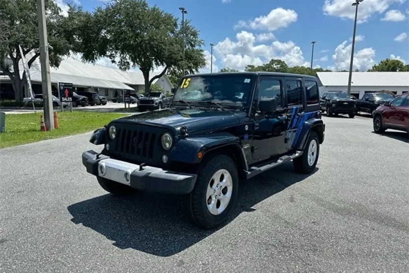 2015 Jeep Wrangler Unlimited Sahara photo 1