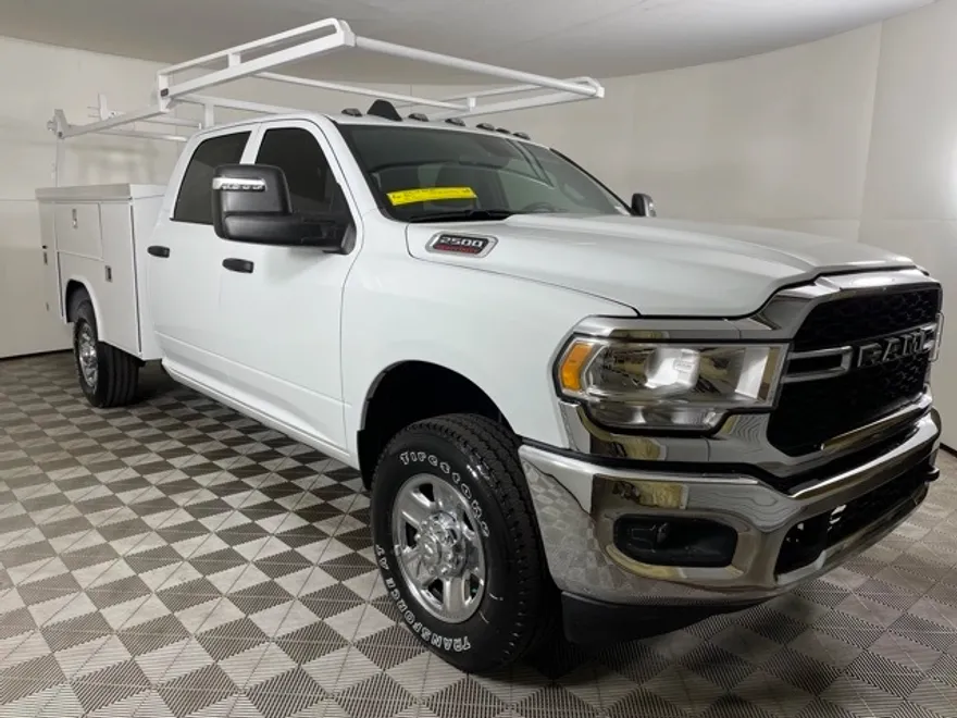 2023 Ram 2500 Tradesman photo 1