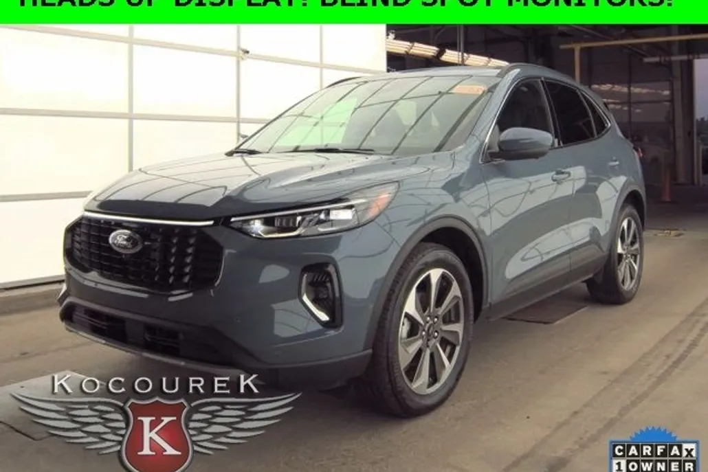 2023 Ford Escape Platinum photo 1