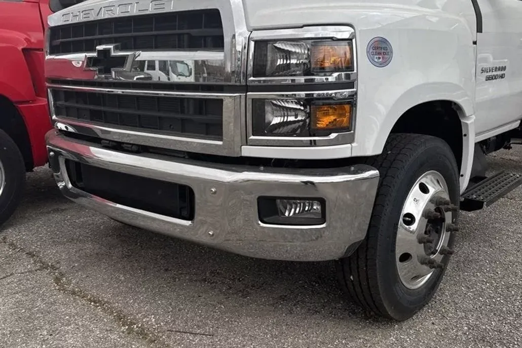 2024 Chevrolet Silverado 5500HD Work Truck photo 1