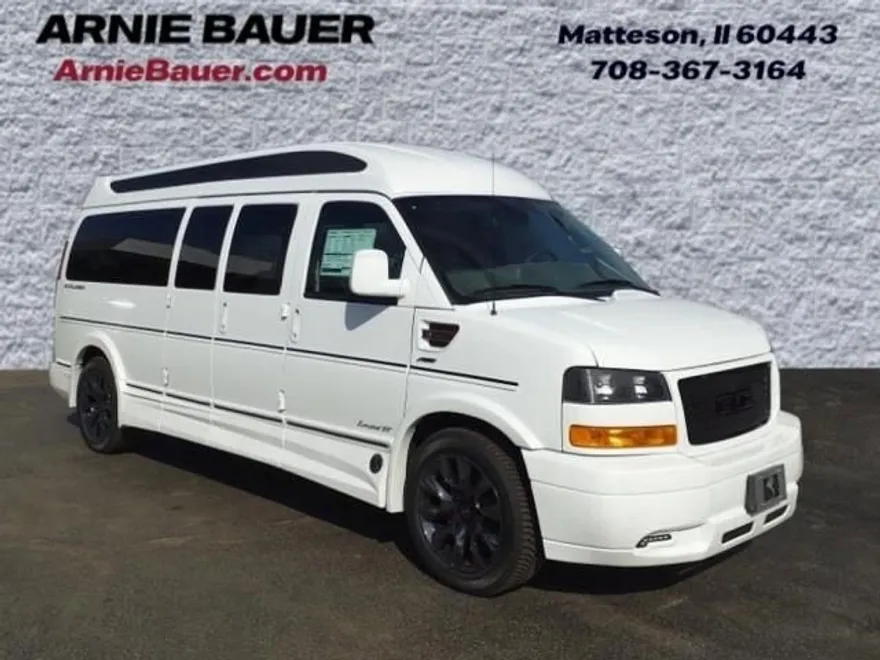 2025 Gmc Savana Cargo 2500 photo 1