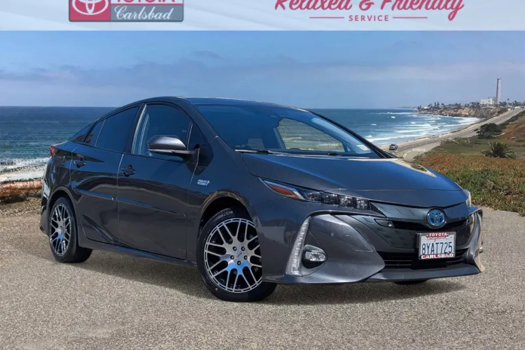2022 Toyota Prius Prime LE photo 1