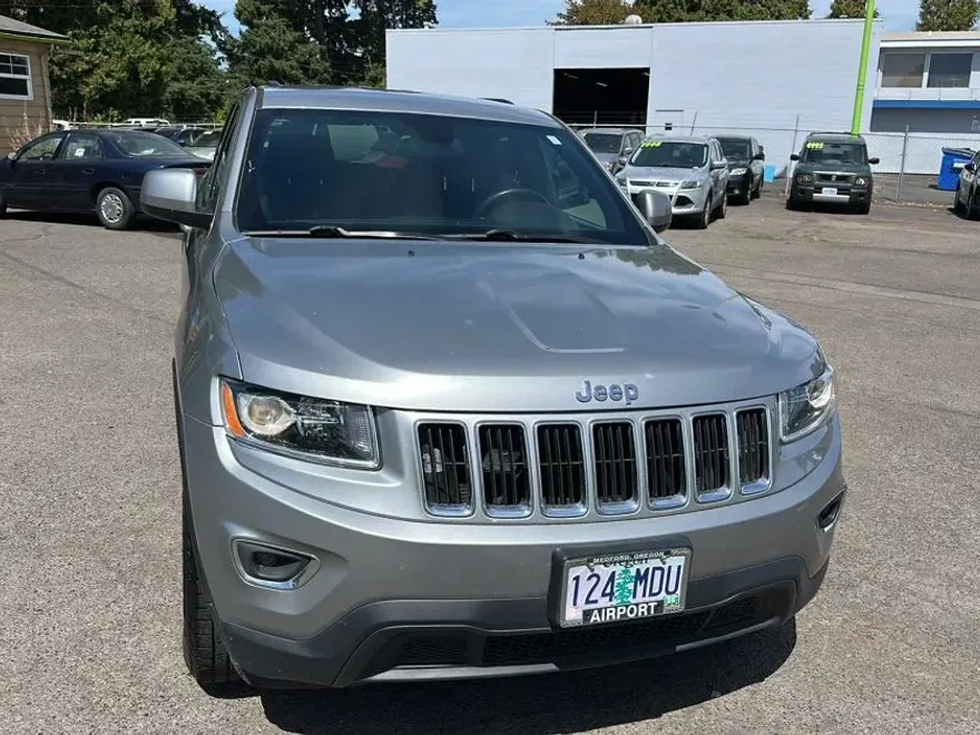 2016 Jeep Grand Cherokee Laredo Sport photo 1