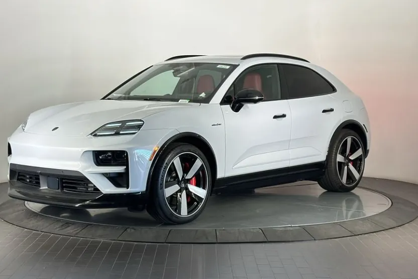 2025 Porsche Macan Turbo Electric photo 1