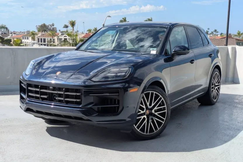 2026 Porsche Cayenne photo 1