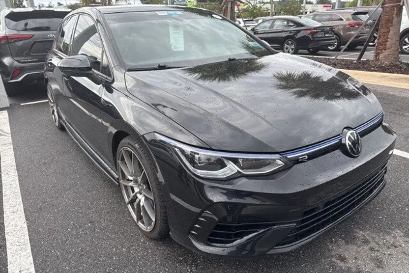 2022 Volkswagen Golf R photo 1