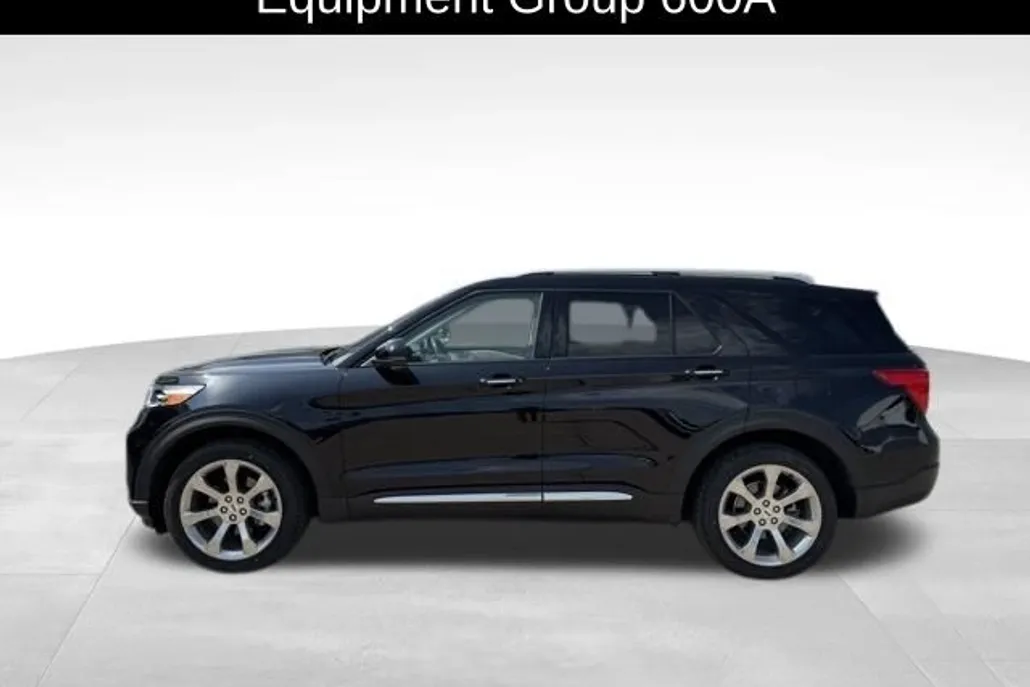 2020 Ford Explorer Platinum photo 1