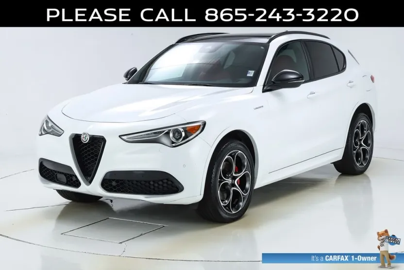 2023 Alfa Romeo Stelvio Ti photo 1