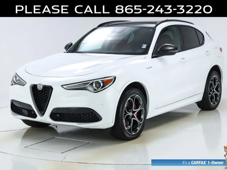 2023 Alfa Romeo Stelvio Ti photo 1