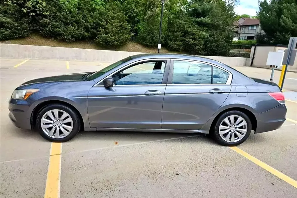 2011 Honda Accord EX photo 1
