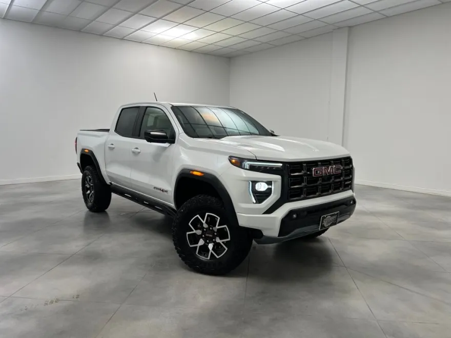 2024 Gmc Canyon AT4X photo 1