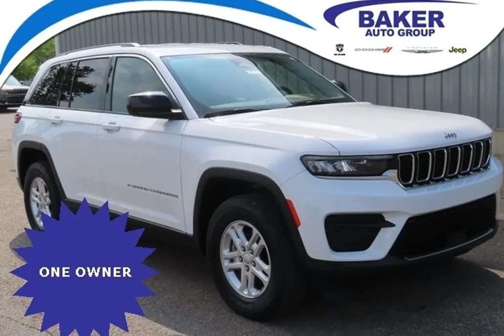 2023 Jeep Grand Cherokee Laredo photo 1