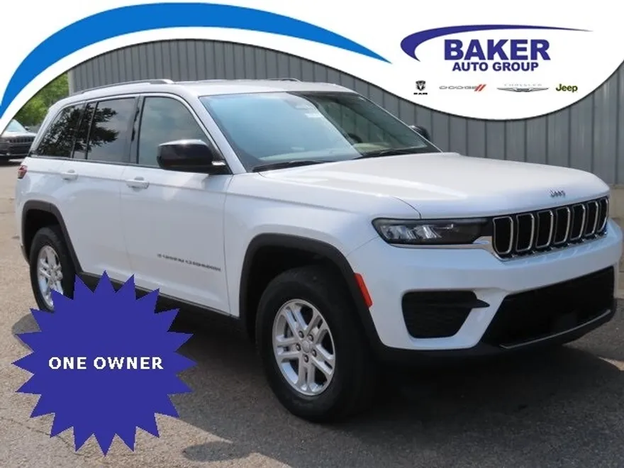 2023 Jeep Grand Cherokee Laredo photo 1