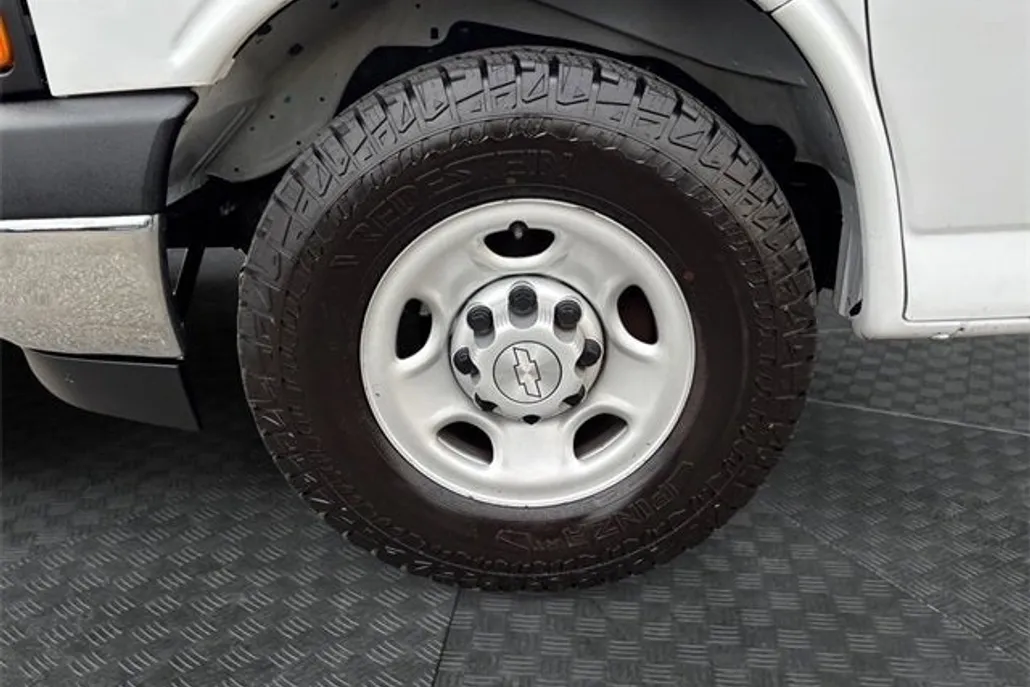 2018 Chevrolet Express Cargo 2500 Base photo 1