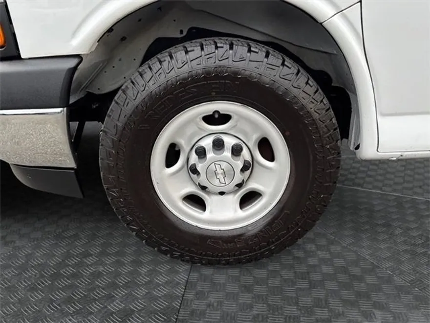 2018 Chevrolet Express Cargo 2500 Base photo 1