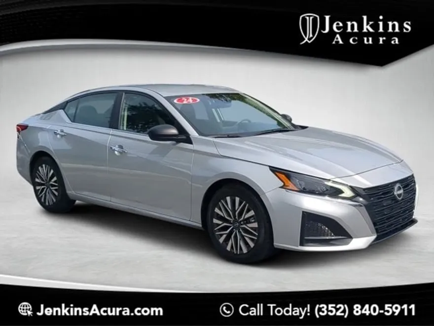 2024 Nissan Altima 2.5 SV photo 1