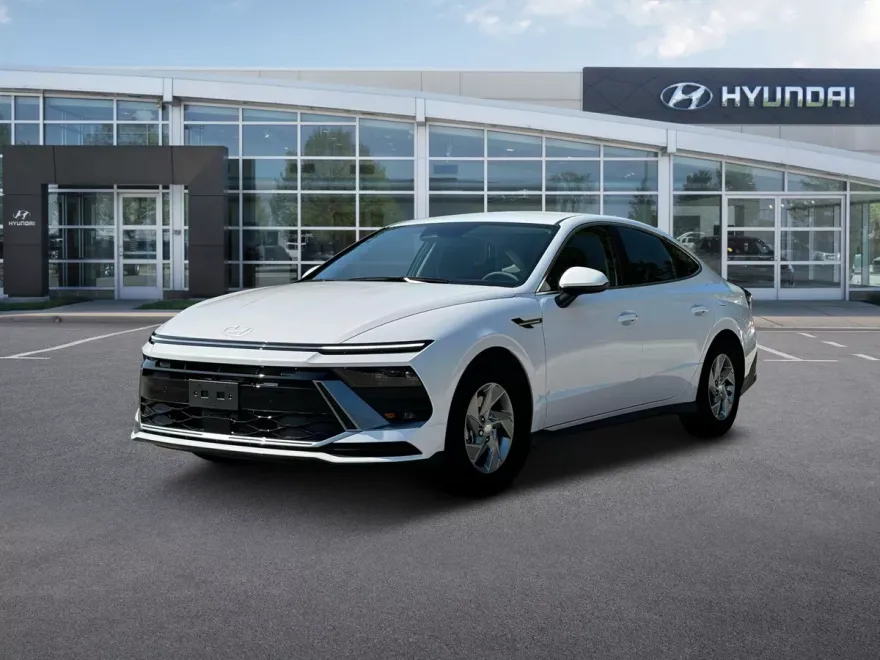 2025 Hyundai Sonata SE photo 1