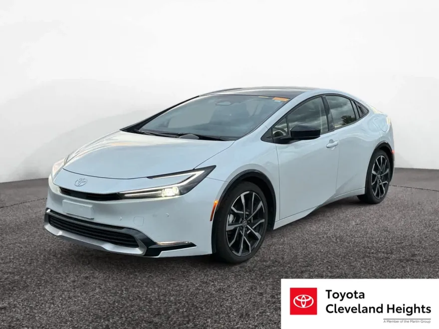 2024 Toyota Prius Prime XSE photo 1
